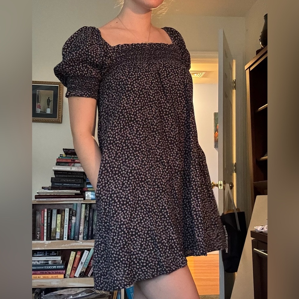 Elegant Navy Floral Puff Sleeve Mini Dress